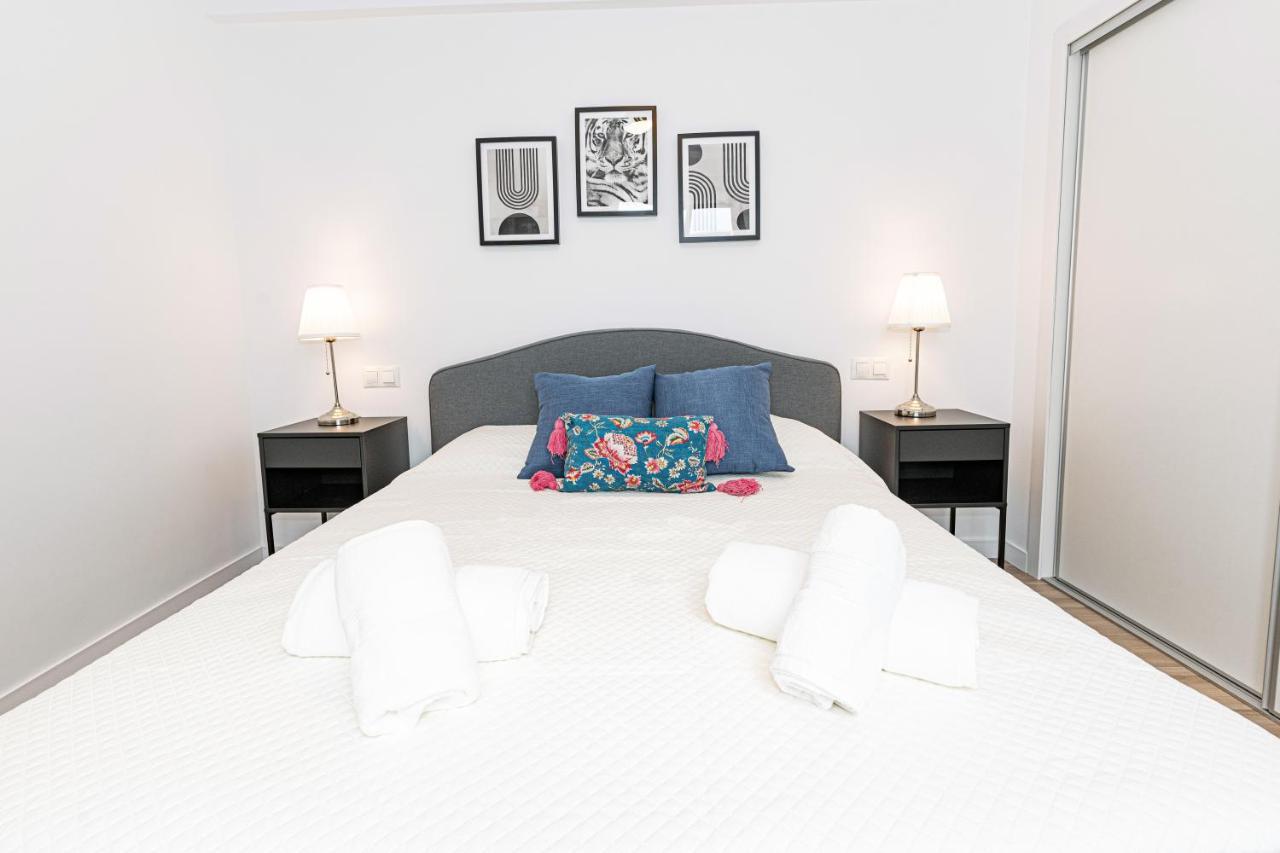Acogedor Apartamento En Estepona Centro By Rent Me Ngoại thất bức ảnh